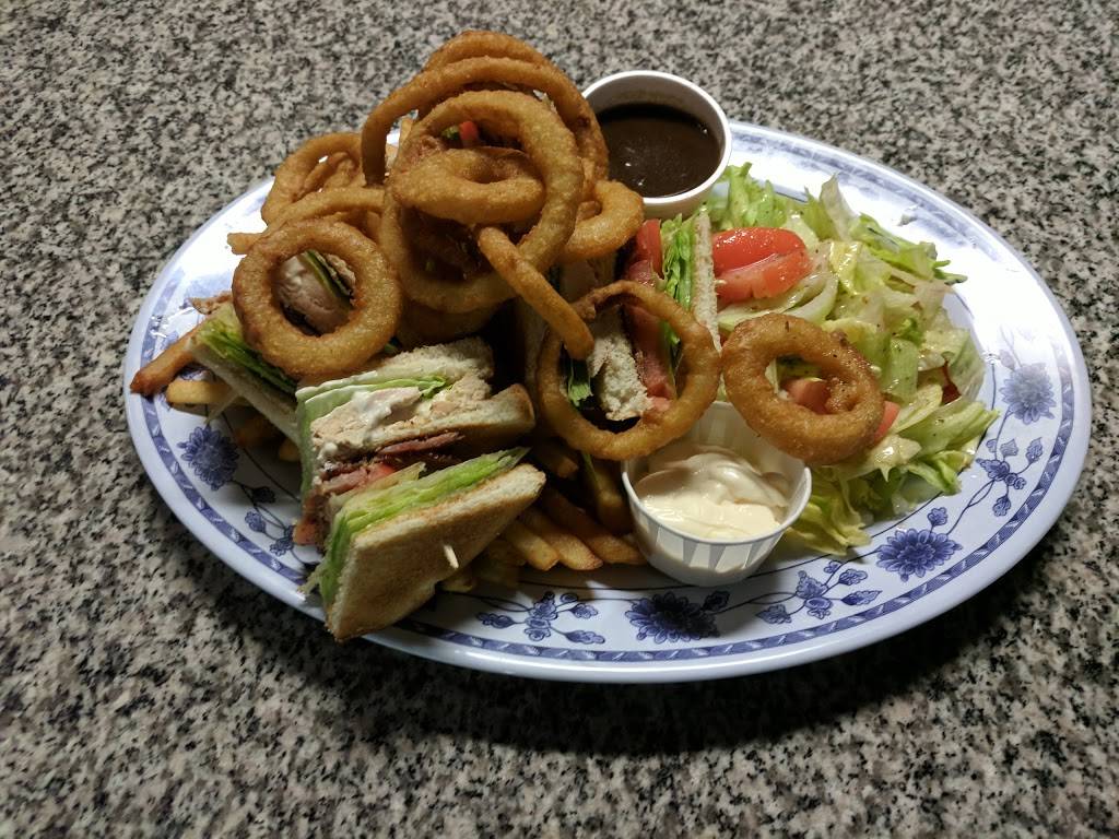 Galley Pump | restaurant | 365 Wentworth St N, Hamilton, ON L8L 5W3, Canada | 9055225225 OR +1 905-522-5225