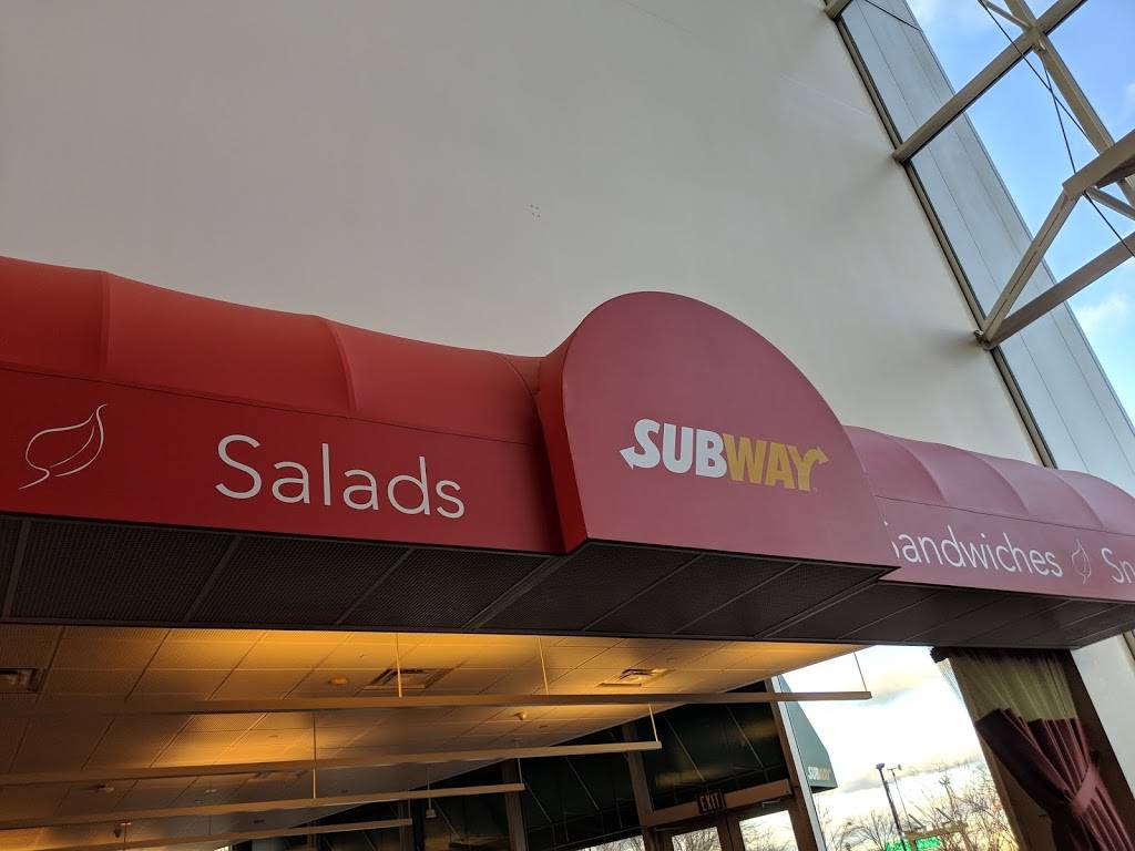 Subway | restaurant | 250 Columbus Blvd, Hartford, CT 06103, USA | 8605202175 OR +1 860-520-2175