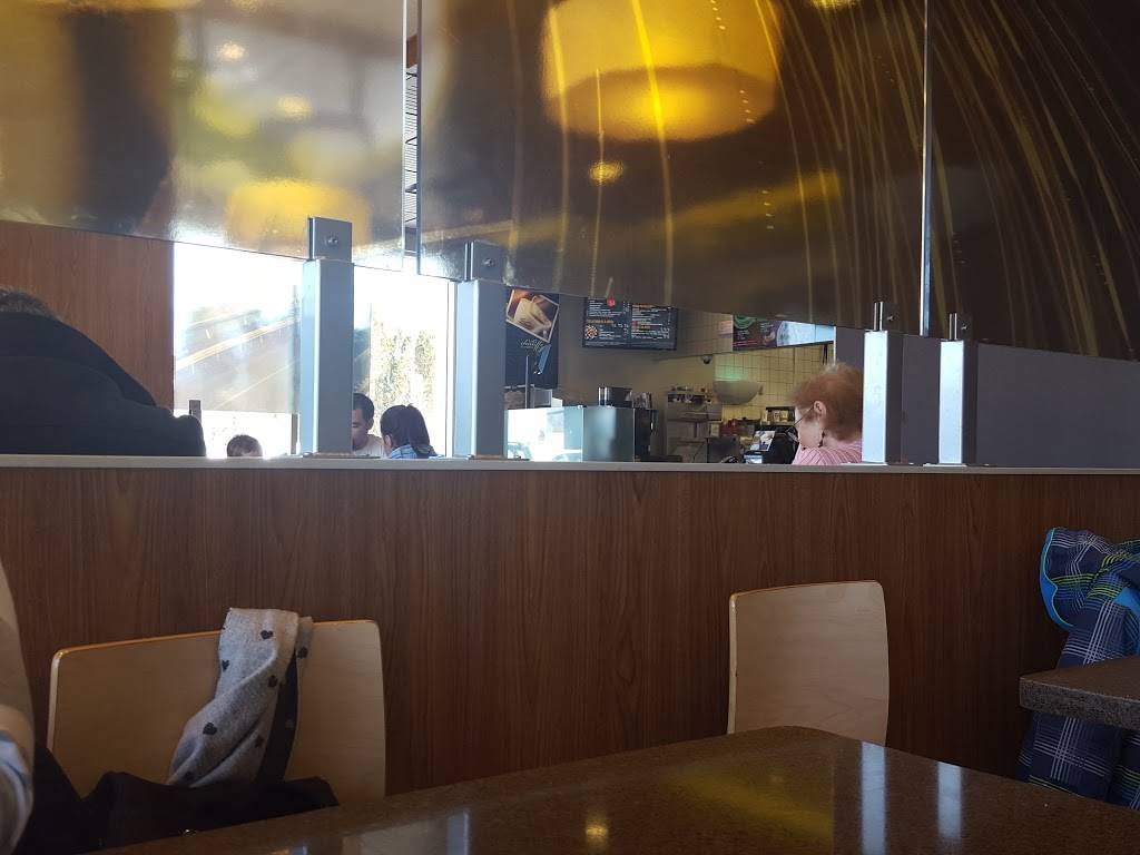 McDonalds | cafe | 674 Boulevard Saint-Jean-Baptiste, Mercier, QC J6R 2A3, Canada | 4506926219 OR +1 450-692-6219