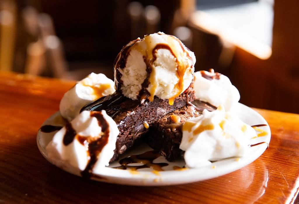 McClouds Grill House | restaurant | 2901 Perry Ave Suite 13, Bremerton, WA 98310, USA | 3603733093 OR +1 360-373-3093