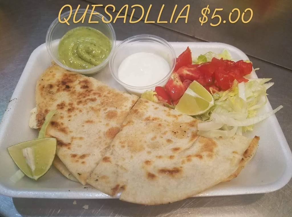 Finas Tacos & More | restaurant | 303 301 Blvd W #245, Bradenton, FL 34205, USA | 9412418873 OR +1 941-241-8873