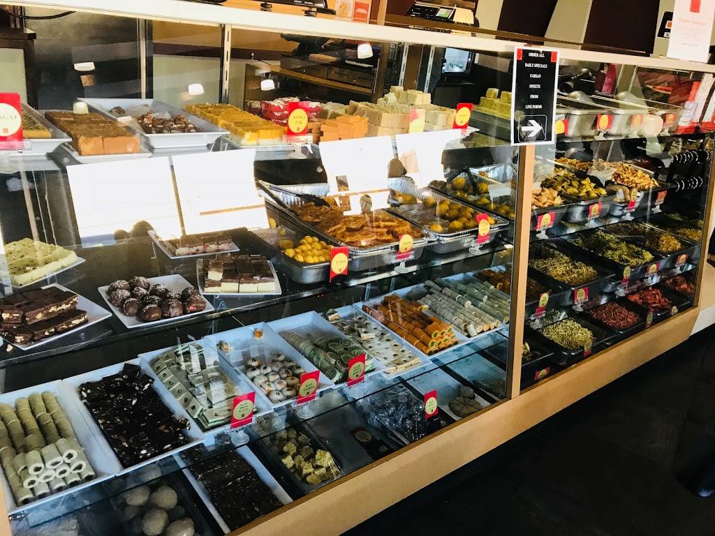 Surati Farsan Mart | restaurant | 9494 Black Mountain Rd, San Diego, CA 92126, USA | 8585497280 OR +1 858-549-7280