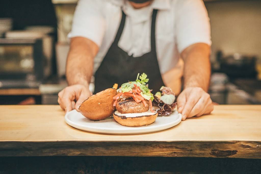 Restaurant Lumami | restaurant | 319 Chemin du Lac Gale, Bromont, QC J2L 2S5, Canada | 4505340604 OR +1 450-534-0604