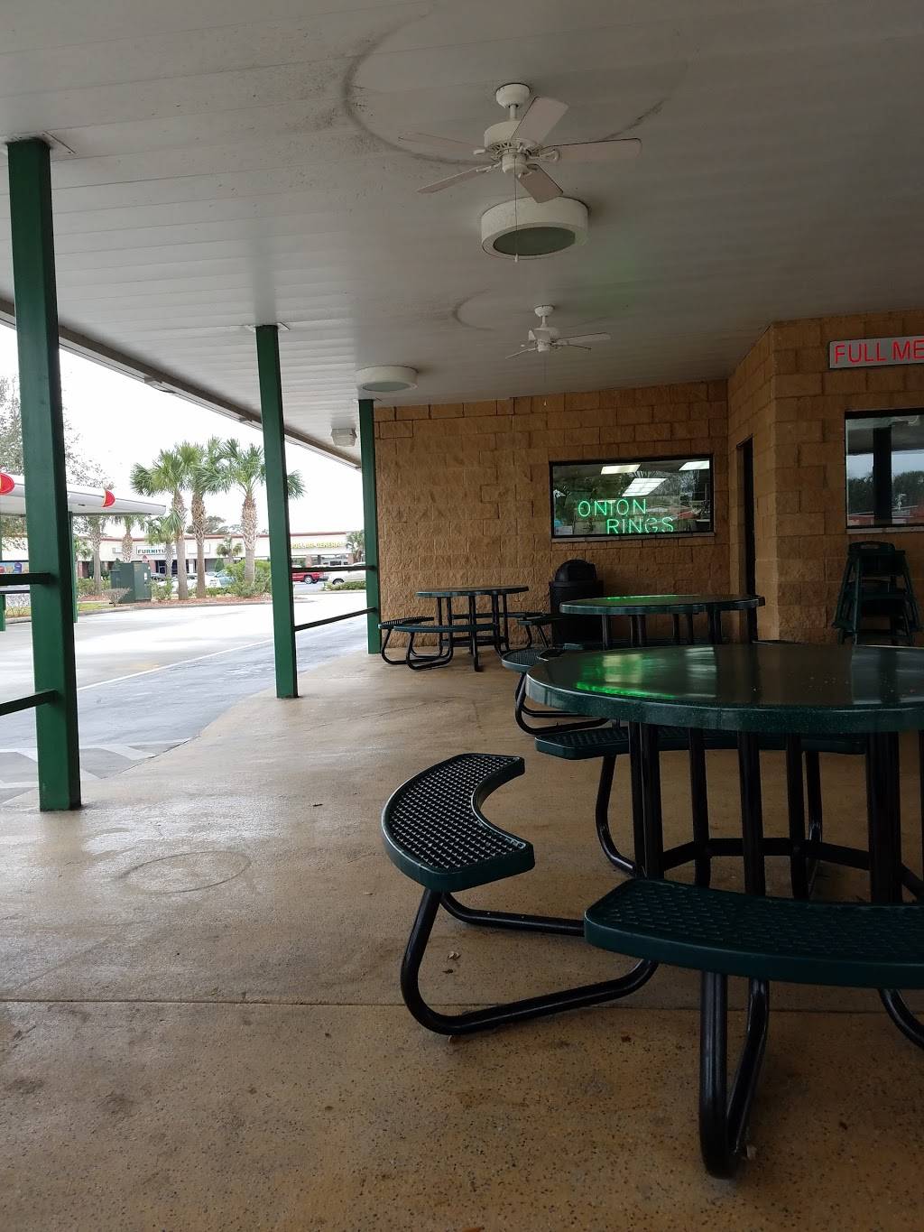 Sonic Drive-In | restaurant | 2020 S Ridgewood Ave, South Daytona, FL 32119, USA | 3867887333 OR +1 386-788-7333