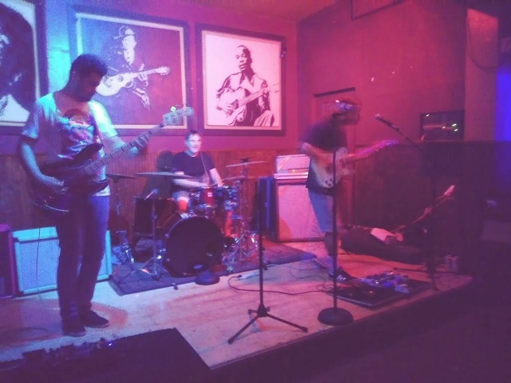 Poorhouse | restaurant | 110 SW 3rd Ave, Fort Lauderdale, FL 33312, USA | 9545225145 OR +1 954-522-5145