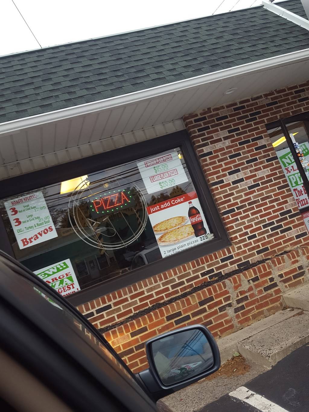 Bravos Pizza & Family Restaurant | restaurant | 212 E Walnut St, Perkasie, PA 18944, USA | 2152572120 OR +1 215-257-2120