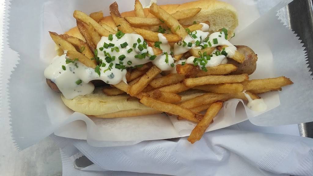 The Vanguard | restaurant | 2659 S Kinnickinnic Ave, Milwaukee, WI 53207, USA | 4145393593 OR +1 414-539-3593