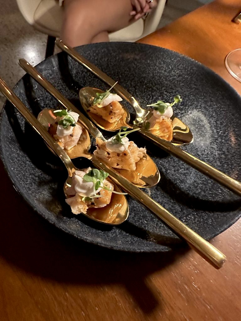 Nettuno Oysters & Seafood | restaurant | 1458 Washington Ave, Miami Beach, FL 33139, USA | 3053978293 OR +1 305-397-8293