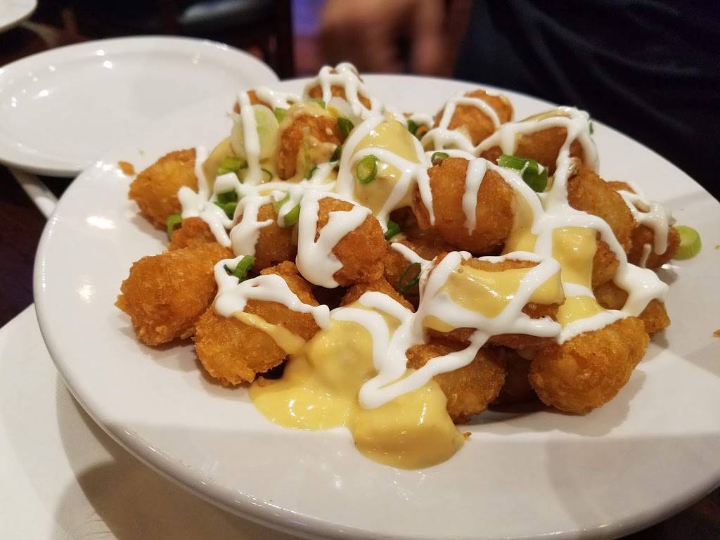 Tilted Kilt Pub and Eatery Skokie, IL | restaurant | 7070 Carpenter Rd, Skokie, IL 60077, USA | 8476737070 OR +1 847-673-7070