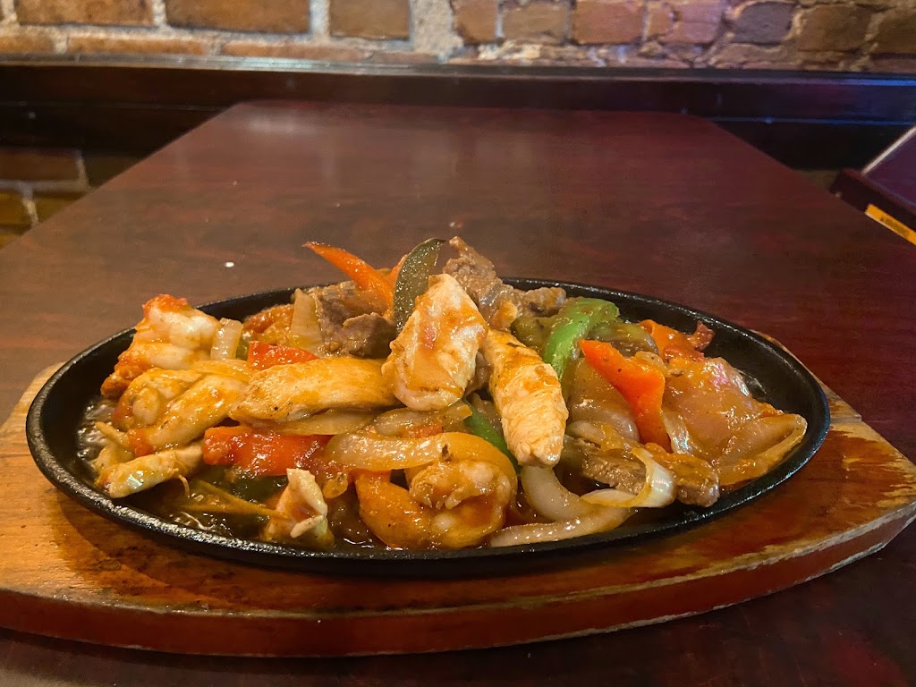 La Cabaña | restaurant | 4503 5th Ave, Brooklyn, NY 11220, USA | 7189722380 OR +1 718-972-2380