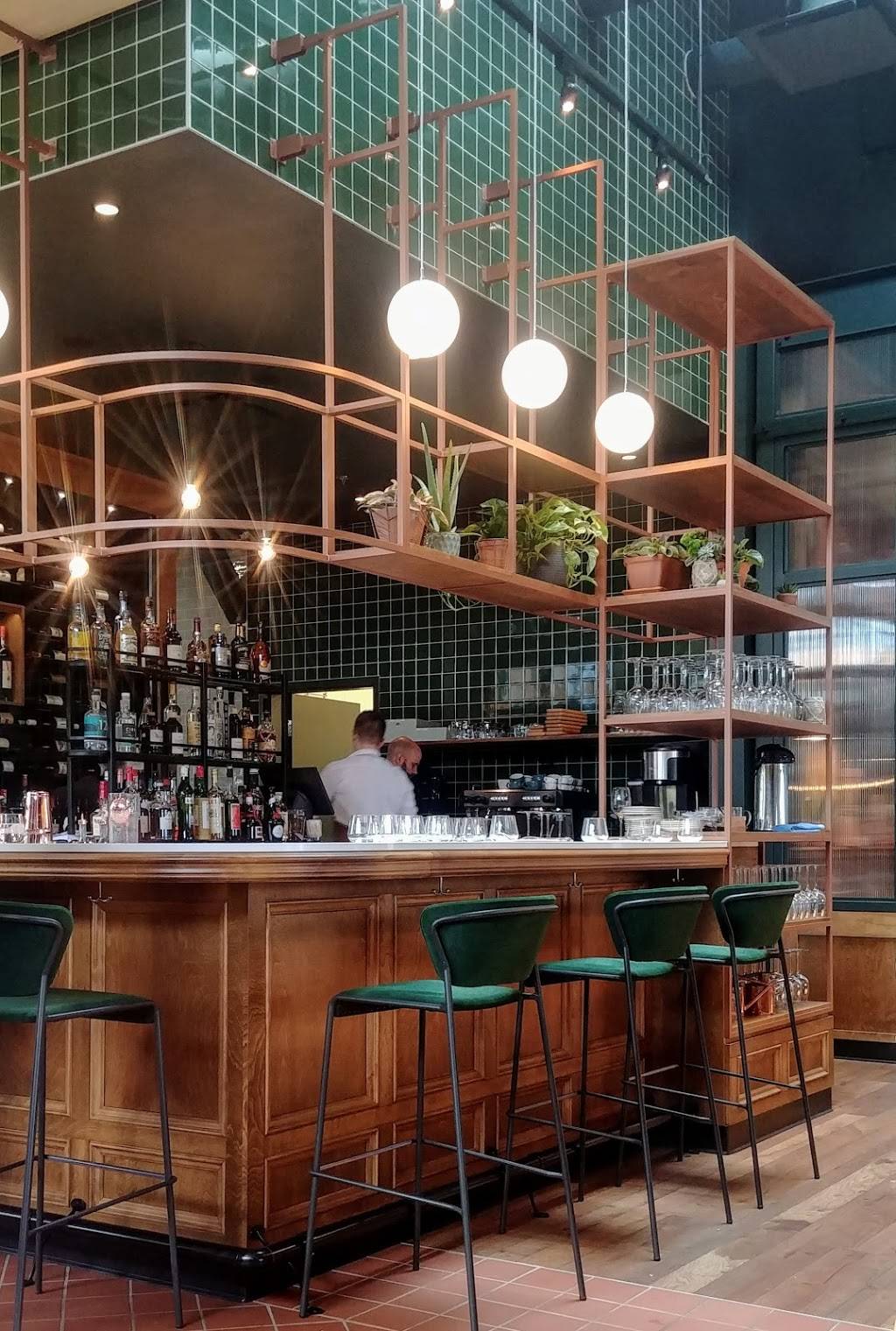 Les Botanistes | restaurant | 2010 Avenue Jules-Verne, Québec, QC G2G 2R2, Canada | 4188727971 OR +1 418-872-7971