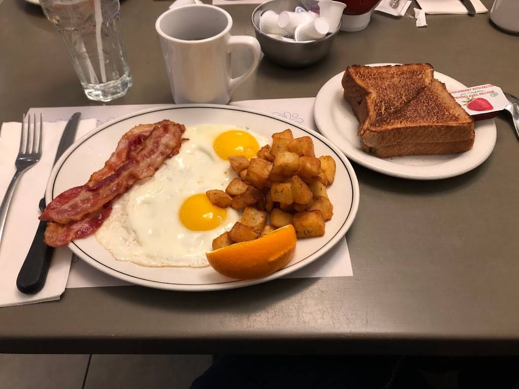 Carlingwood family restaurant | restaurant | 2085 Carling Ave, Ottawa, ON K2A 1S3, Canada | 6137226400 OR +1 613-722-6400