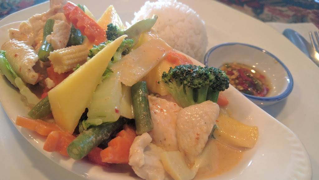 Siam Cuisine | restaurant | 4950 Old York Rd, Buckingham, PA 18912, USA | 2157947209 OR +1 215-794-7209