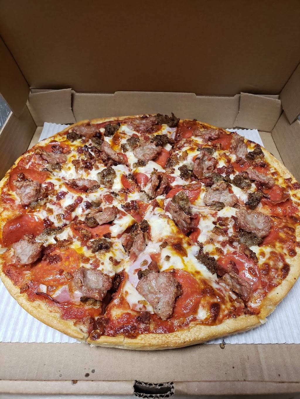 Longos Pizza | restaurant | 7314 Lakeshore Blvd, Mentor, OH 44060, USA | 4409468222 OR +1 440-946-8222