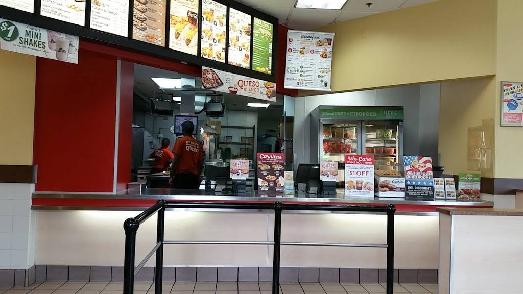 Del Taco | meal takeaway | 141 Broadway, El Cajon, CA 92021, USA | 6195934860 OR +1 619-593-4860