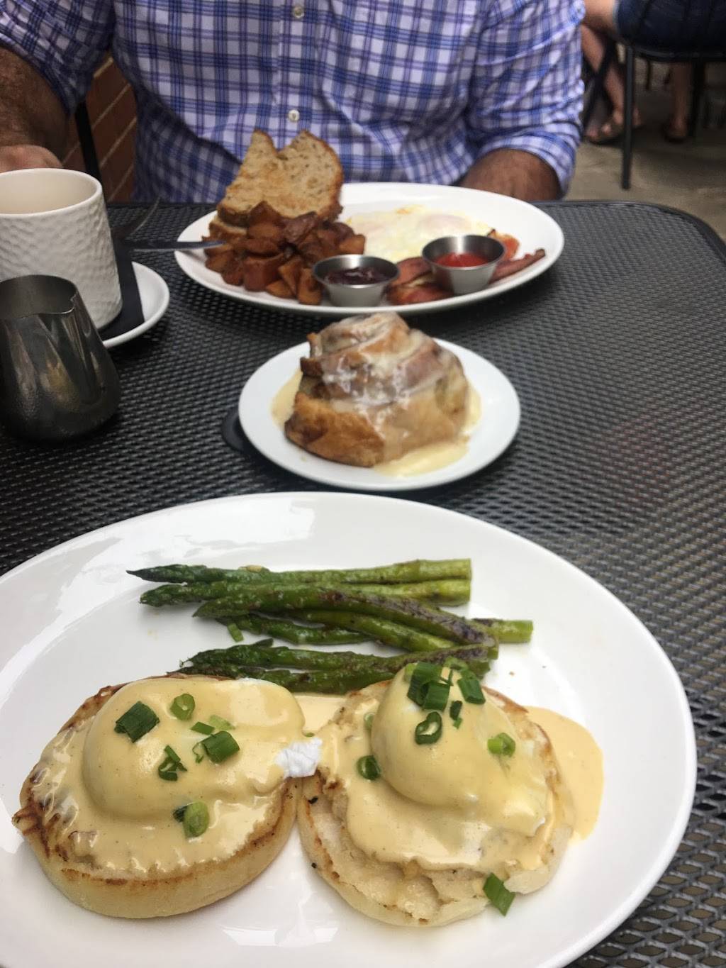 SideBar | restaurant | 24 S King St, Leesburg, VA 20175, USA | 5715103244 OR +1 571-510-3244