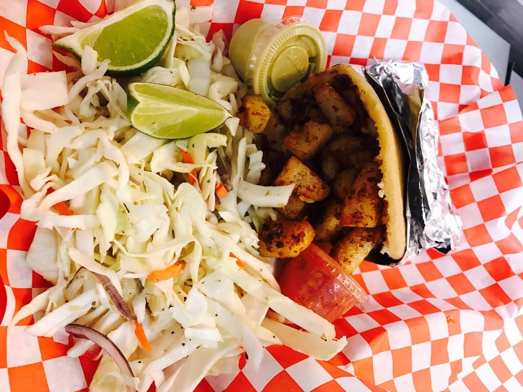 REGIOS Tacos A Vapor | restaurant | 2000 Cupples Rd, San Antonio, TX 78226, USA | 8326517789 OR +1 832-651-7789