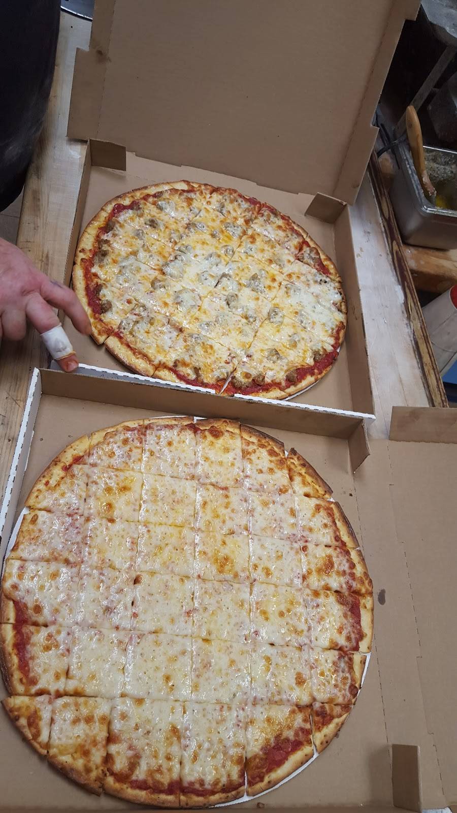 Cuzins Tavern & Pizza | restaurant | 17704 Oak Park Ave, Tinley Park, IL 60477, USA | 7086331144 OR +1 708-633-1144