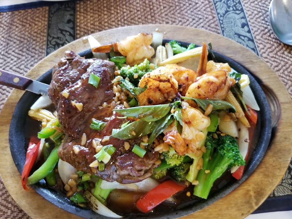 Bangkok House Restaurant | restaurant | 4698 S Whitnall Ave, St Francis, WI 53235, USA | 4144829838 OR +1 414-482-9838