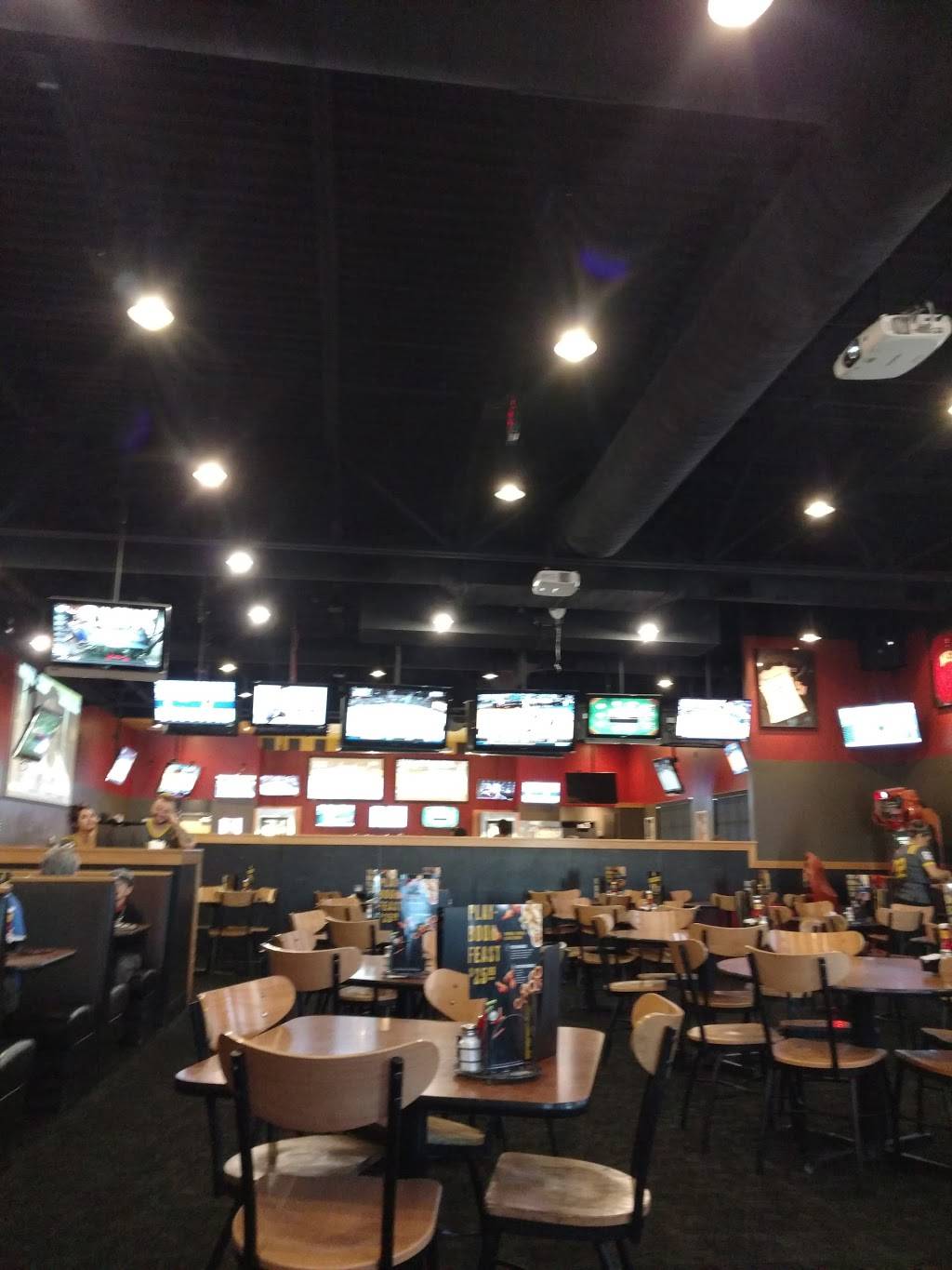 Buffalo Wild Wings | meal takeaway | 2750 Mall Dr Suite 600, Las Cruces, NM 88011, USA | 5755211955 OR +1 575-521-1955