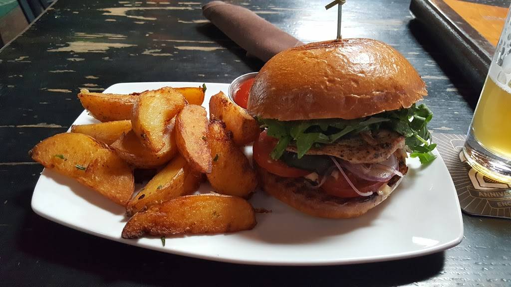 Hopscotch Craft Beer and Whiskey | restaurant | 136 E Commonwealth Ave, Fullerton, CA 92832, USA | 7148712222 OR +1 714-871-2222