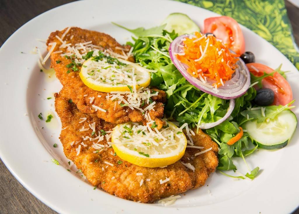 La Familia Restaurant | restaurant | 431 Winthrop St, Taunton, MA 02780, USA | 5088238664 OR +1 508-823-8664