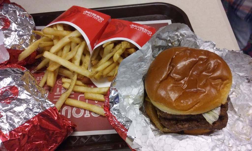 Wendys | restaurant | 401 Battlefield Pkwy, Fort Oglethorpe, GA 30742, USA | 7068614411 OR +1 706-861-4411