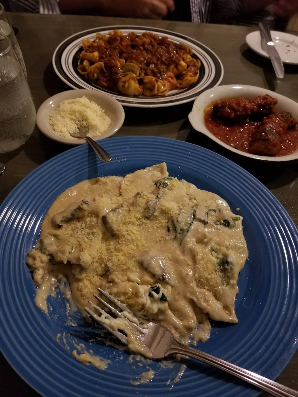 Mona Lisa Italian Restaurant | restaurant | 4989 Ringwood Meadows, Sarasota, FL 34235, USA | 9413776562 OR +1 941-377-6562