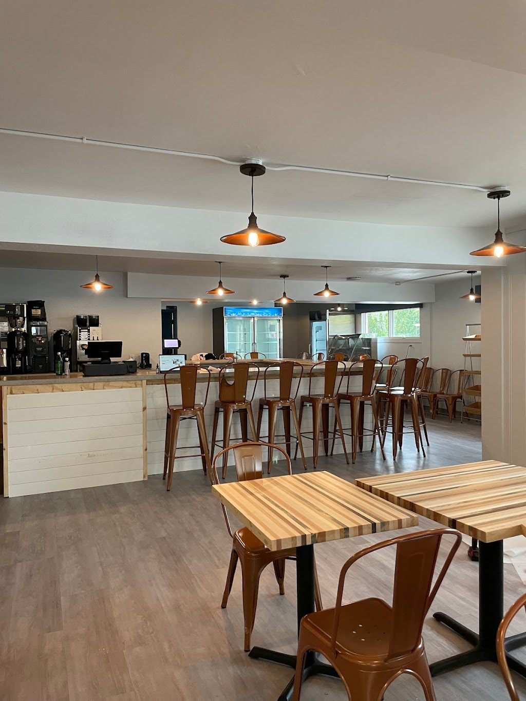 Blue Bear Ellison Bay | restaurant | 12029 WI-42, Ellison Bay, WI 54210, USA | 9208543284 OR +1 920-854-3284