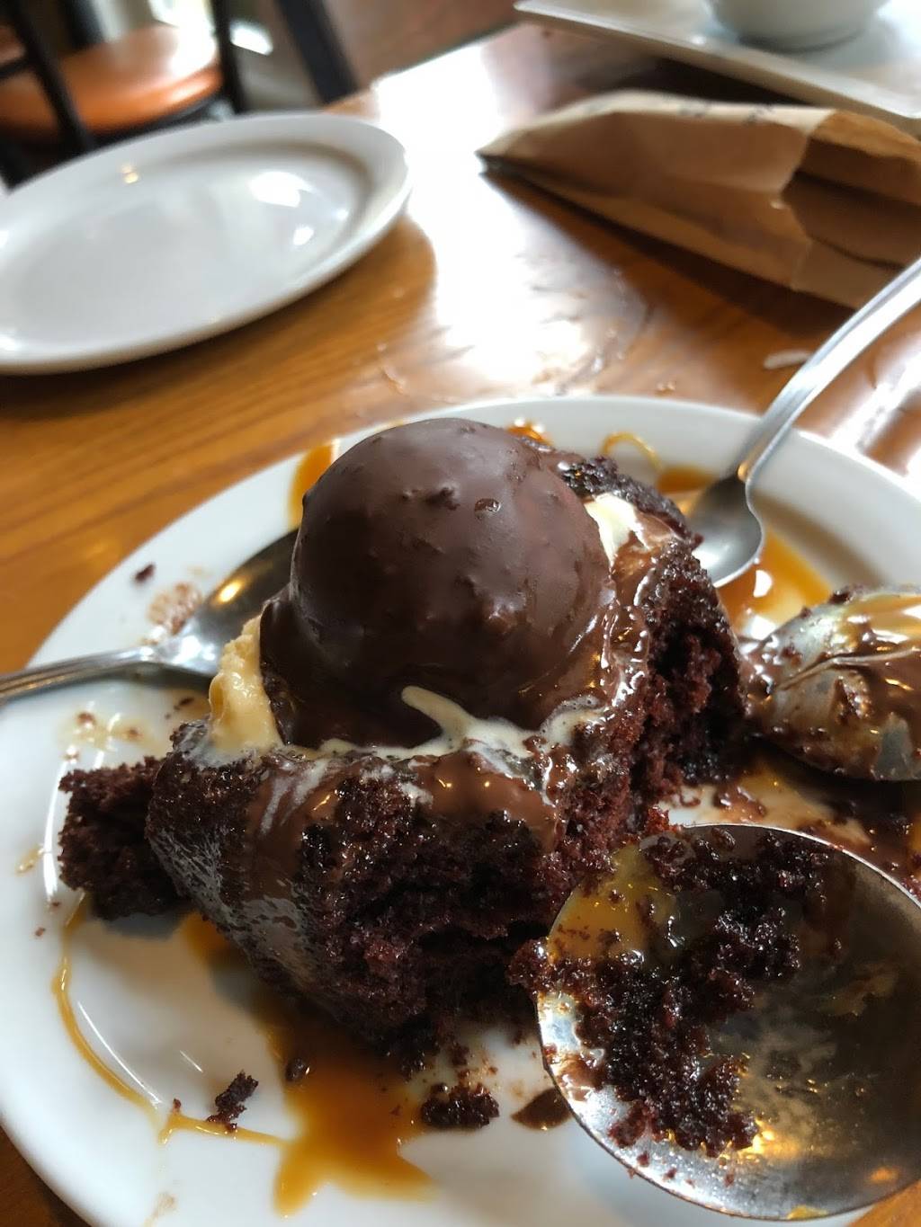 Chilis Grill & Bar | restaurant | 2322 West End Ave, Nashville, TN 37203, USA | 6153271588 OR +1 615-327-1588