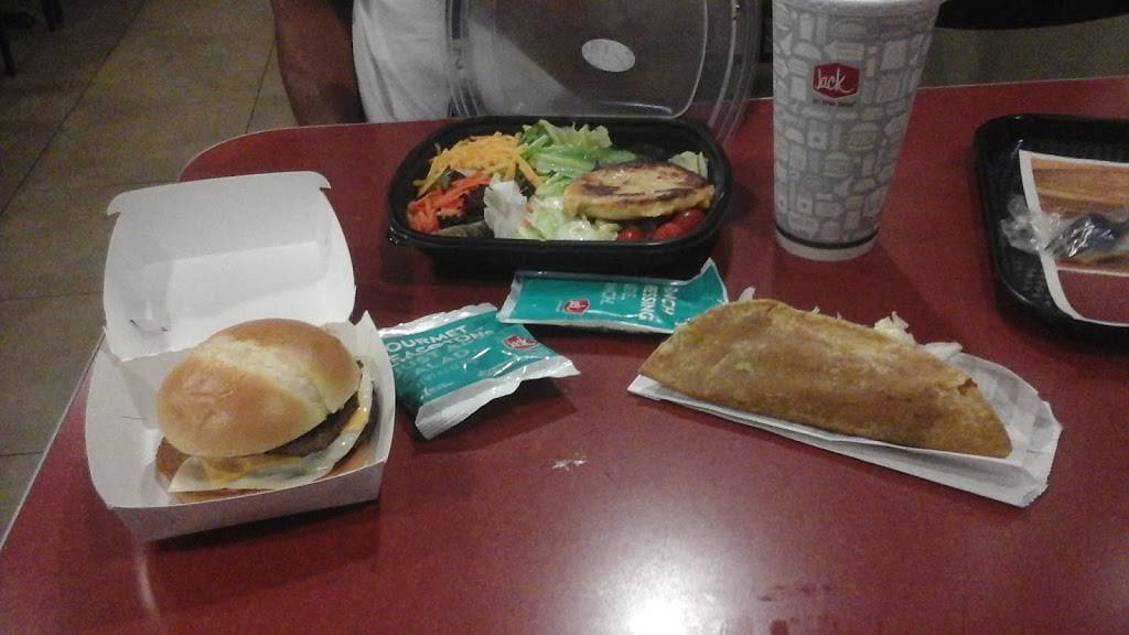 Jack in the Box | restaurant | 101 E Main St, Grand Prairie, TX 75050, USA | 9722622396 OR +1 972-262-2396