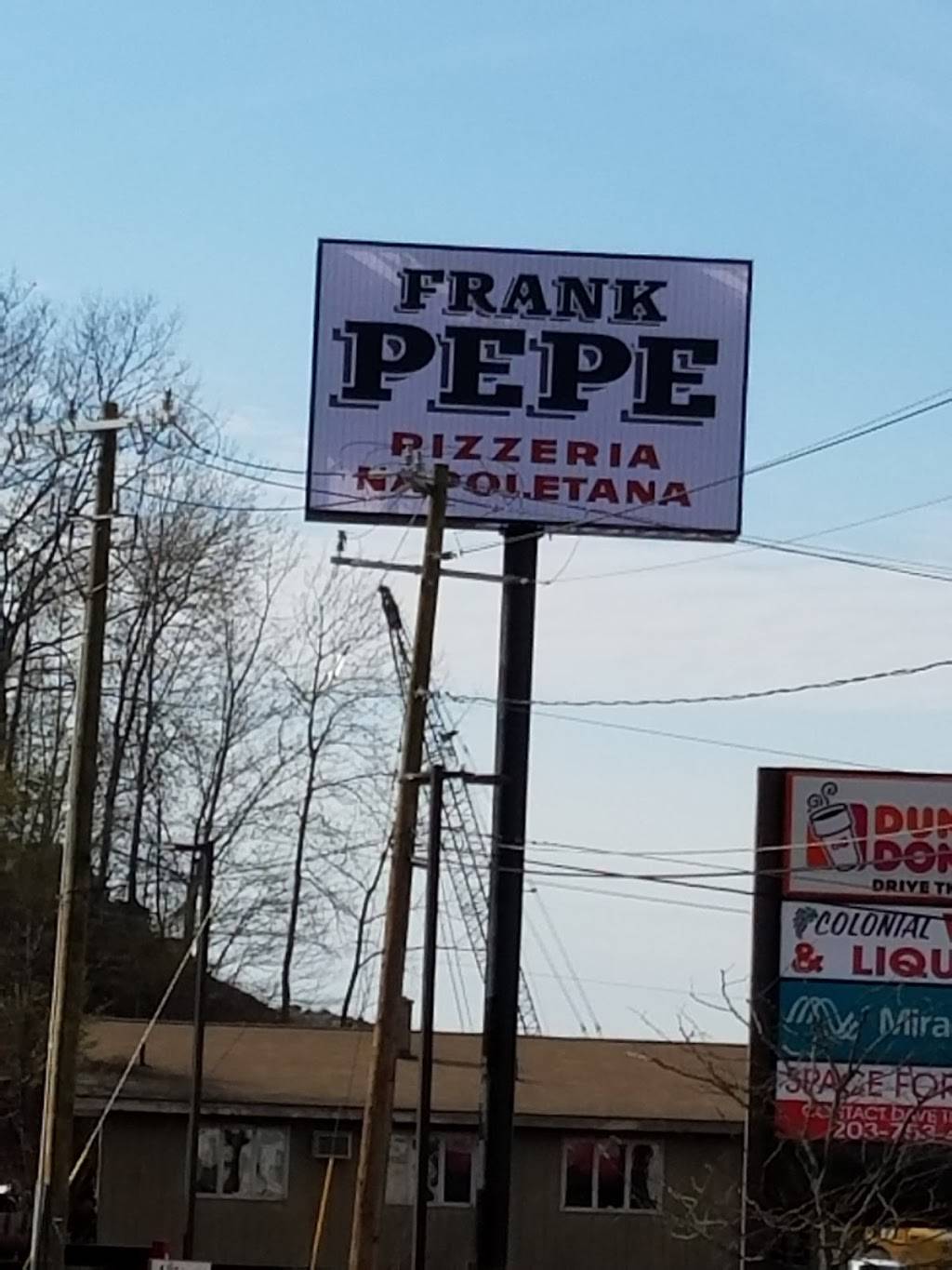 Dunkin | cafe | 160 Kukas Ln, Waterbury, CT 06705, USA | 2035742211 OR +1 203-574-2211