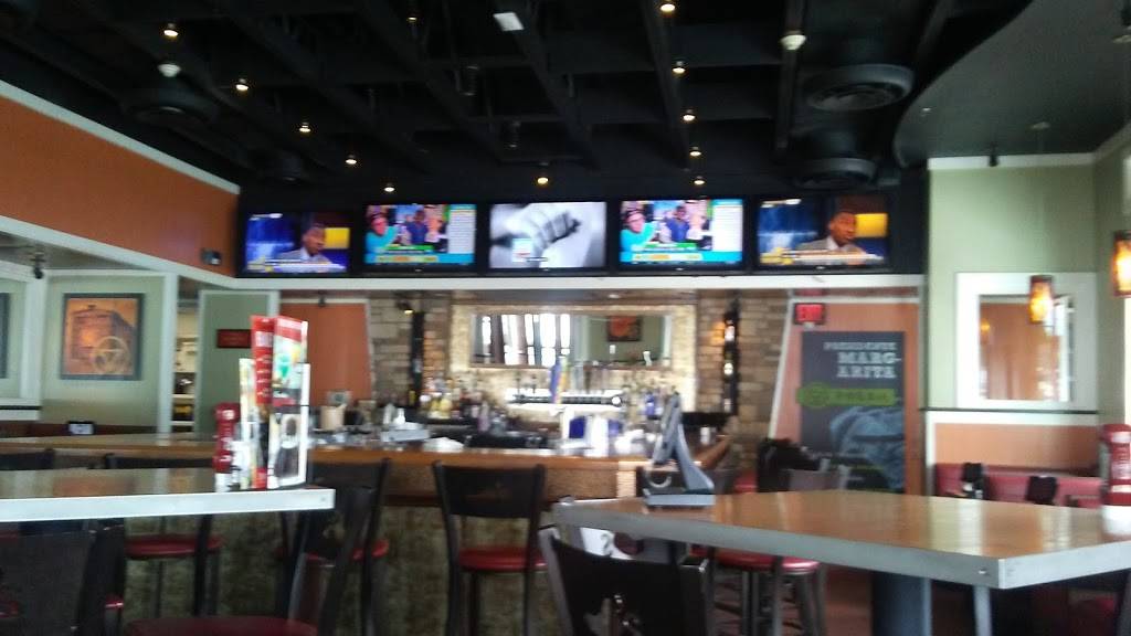 Chilis Grill & Bar | meal takeaway | 1274 NY-300, Newburgh, NY 12550, USA | 8455672605 OR +1 845-567-2605