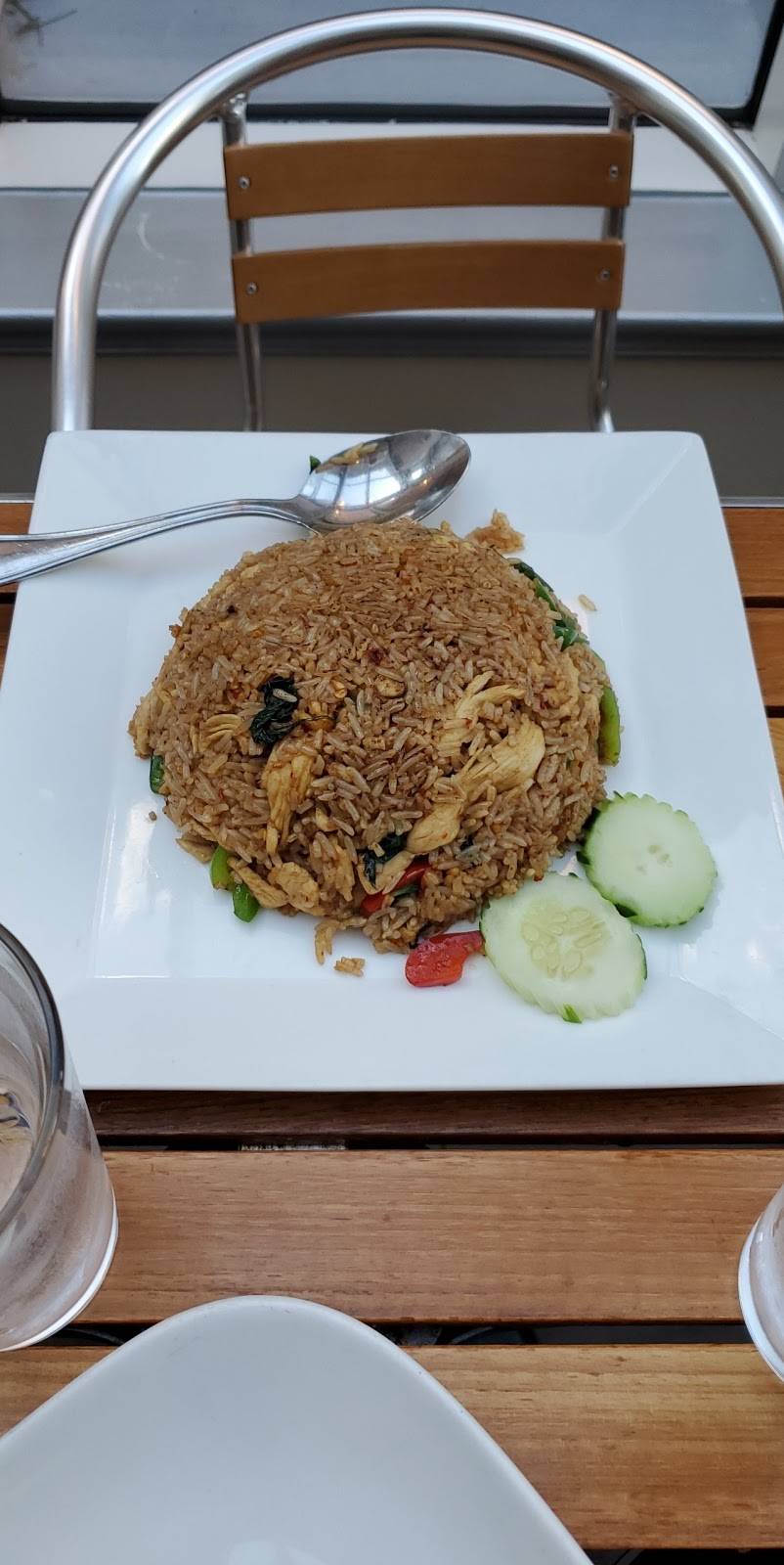 I-Thai Restaurant & Sushi Bar | cafe | 3003 M St NW, Washington, DC 20007, USA | 2025808852 OR +1 202-580-8852