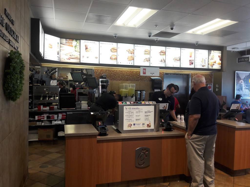 Chick-fil-A | restaurant | 80 Oxford Rd, Fern Park, FL 32730, USA | 3214446536 OR +1 321-444-6536