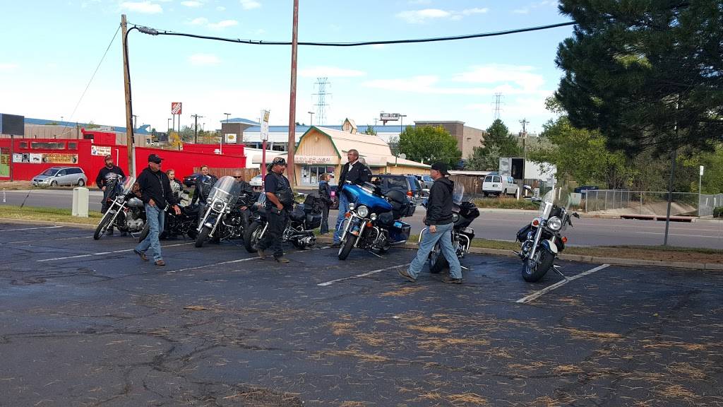 Woodys Bar & Grill | restaurant | 3881 E Pikes Peak Ave, Colorado Springs, CO 80909, USA | 7195960215 OR +1 719-596-0215