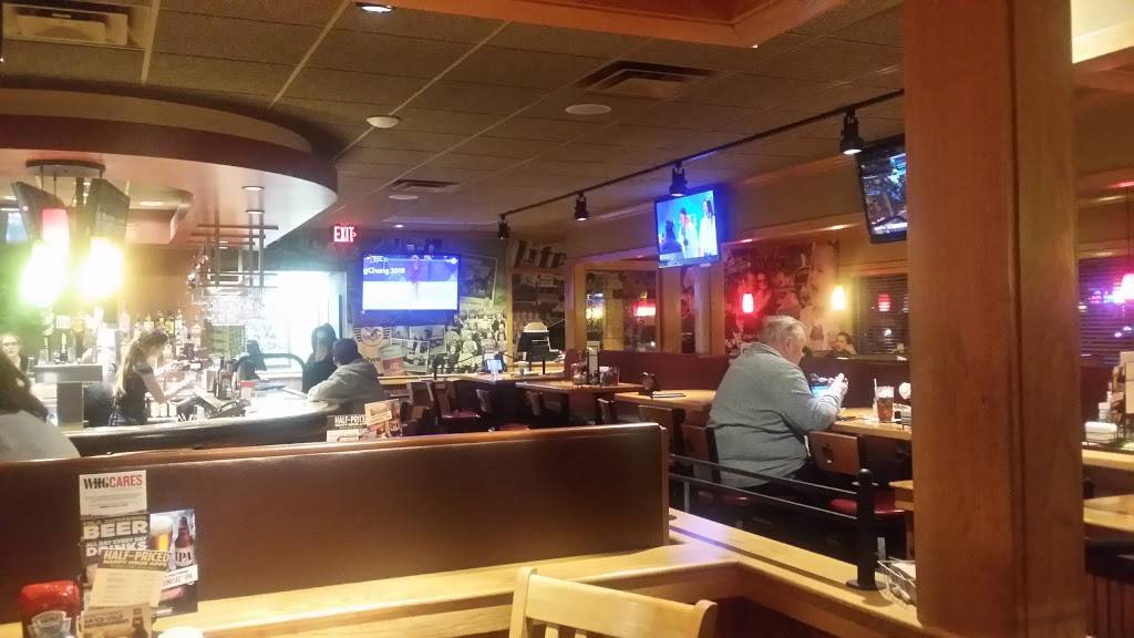 Applebees Grill + Bar | restaurant | 1267 Capitol Dr, Pewaukee, WI 53072, USA | 2626912060 OR +1 262-691-2060