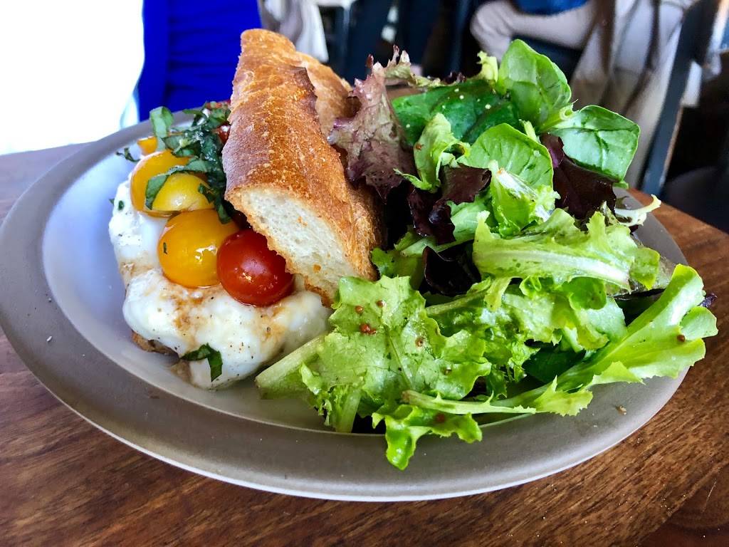 Mission Cheese | restaurant | 736 Valencia St, San Francisco, CA 94110, USA | 4155538667 OR +1 415-553-8667