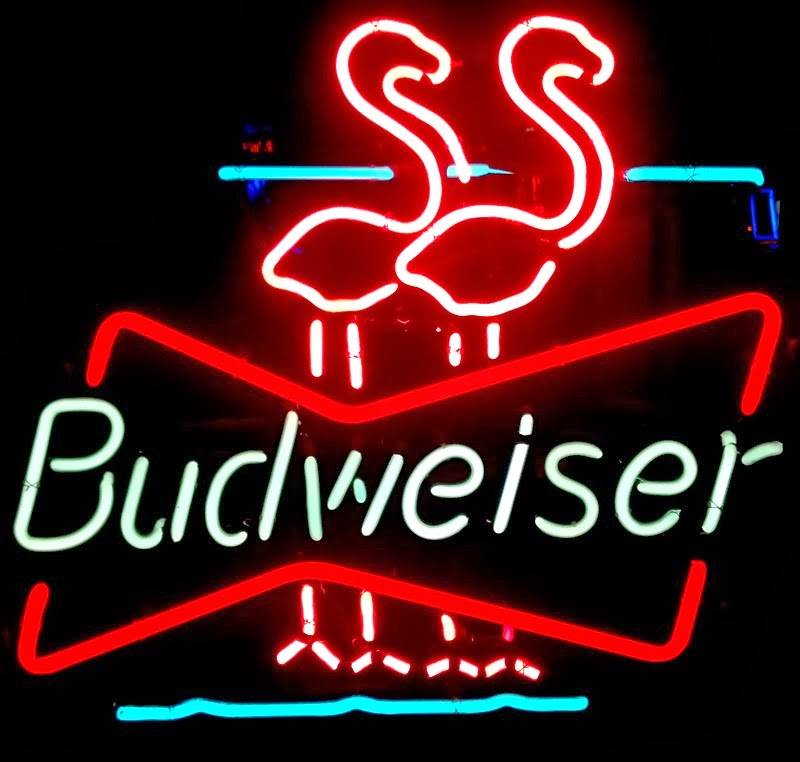 Parrots Bar & Grill | restaurant | 754 W Wellington Ave, Chicago, IL 60657, USA | 7732817878 OR +1 773-281-7878