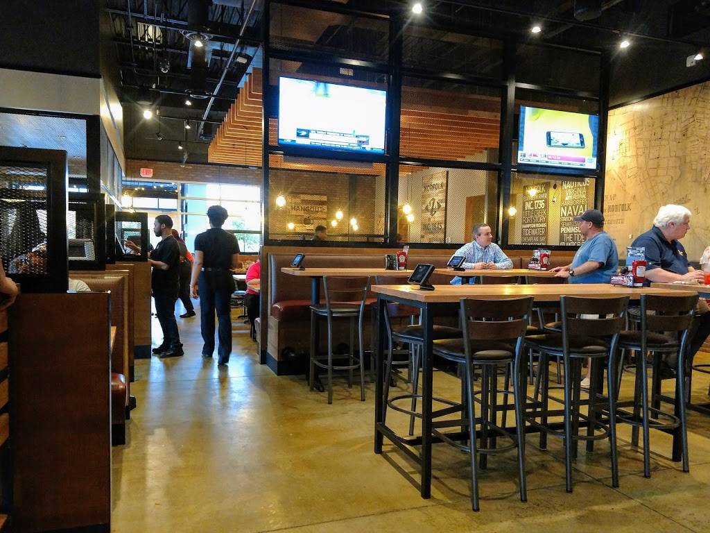 Applebees Grill + Bar | restaurant | 725 E Little Creek Rd, Norfolk, VA 23518, USA | 7576441477 OR +1 757-644-1477