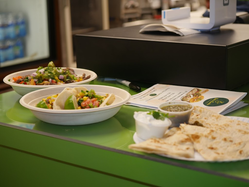 Britos Burrito | restaurant | 500 Cedar St, Monticello, MN 55362, USA | 7632721336 OR +1 763-272-1336