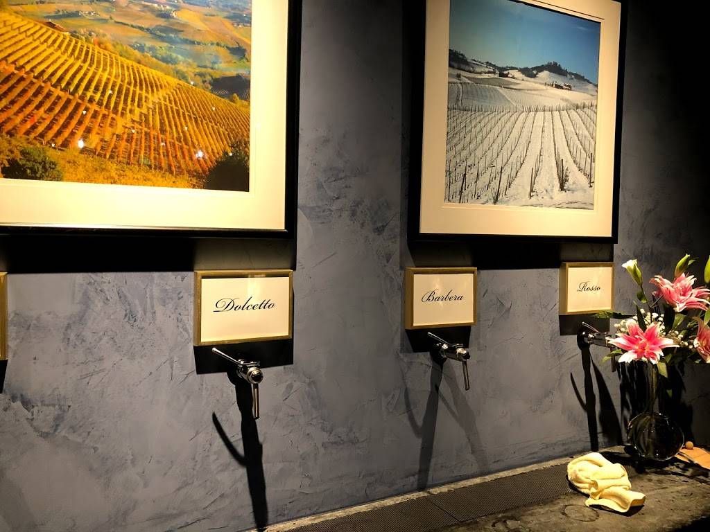 Attimo Wine | restaurant | 2246 Larimer St, Denver, CO 80205, USA | 7202874988 OR +1 720-287-4988