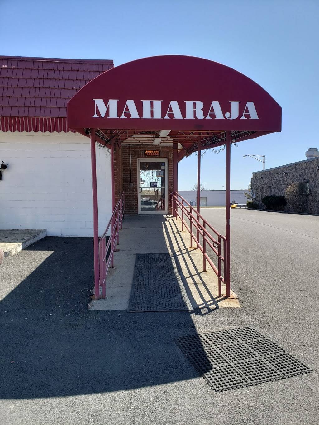 Maharaja Indian Restaurant | restaurant | 10 Wolf Rd, Albany, NY 12205, USA | 5185990571 OR +1 518-599-0571