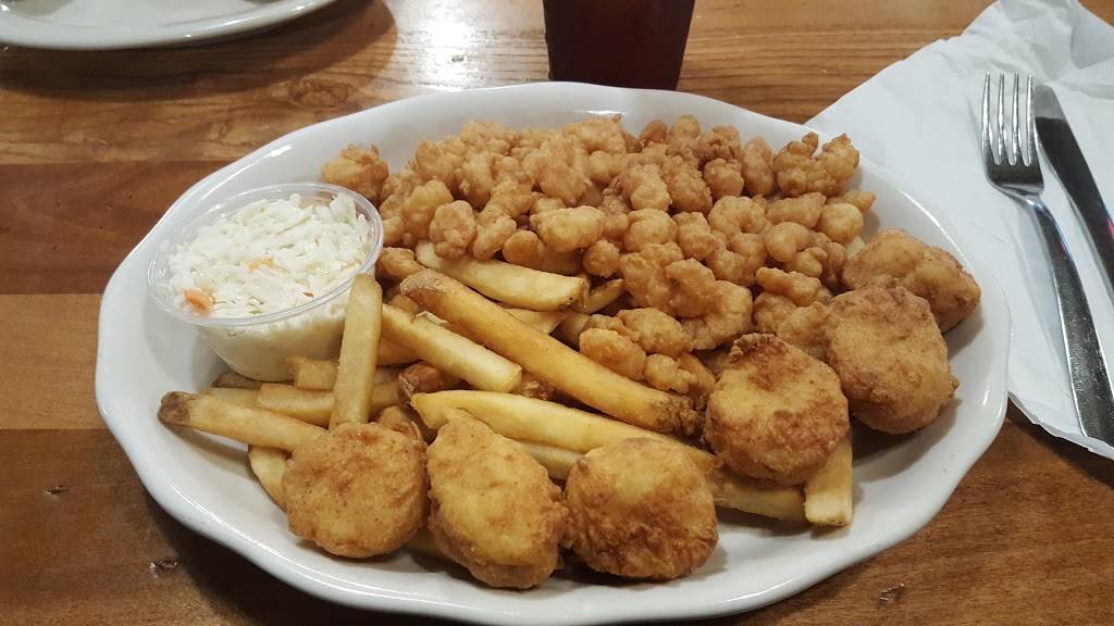 Captain Toms Seafood | restaurant | 1717 Boulevard, Colonial Heights, VA 23834, USA | 8045260005 OR +1 804-526-0005