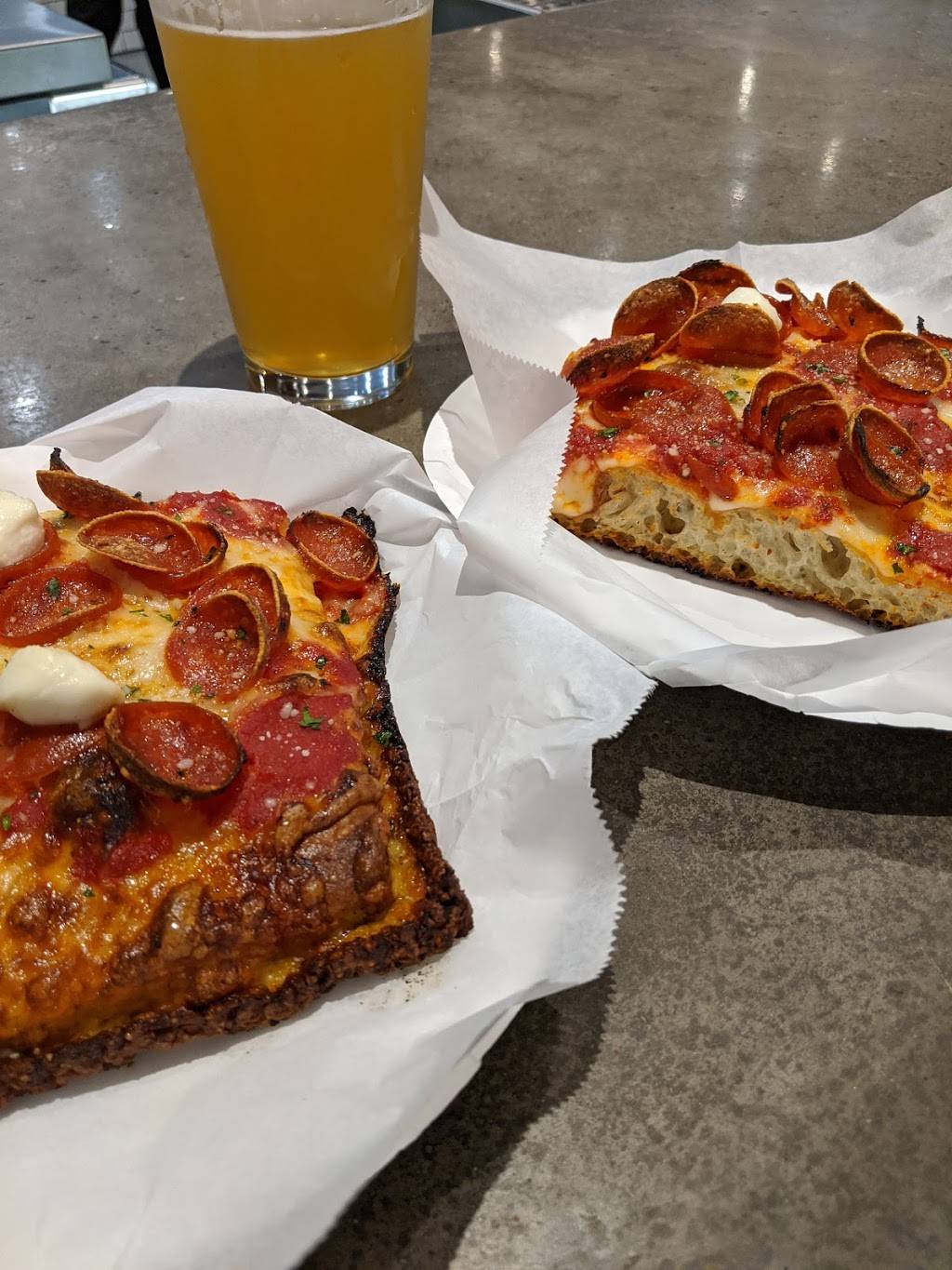 Raymond’s Pizzeria | restaurant | 130 Railroad Ave, Richmond, CA 94801, USA | 5106094961 OR +1 510-609-4961