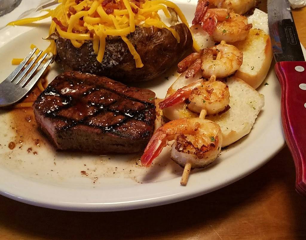 Texas Roadhouse | restaurant | 13830 I-35, Live Oak, TX 78233, USA | 2109674998 OR +1 210-967-4998
