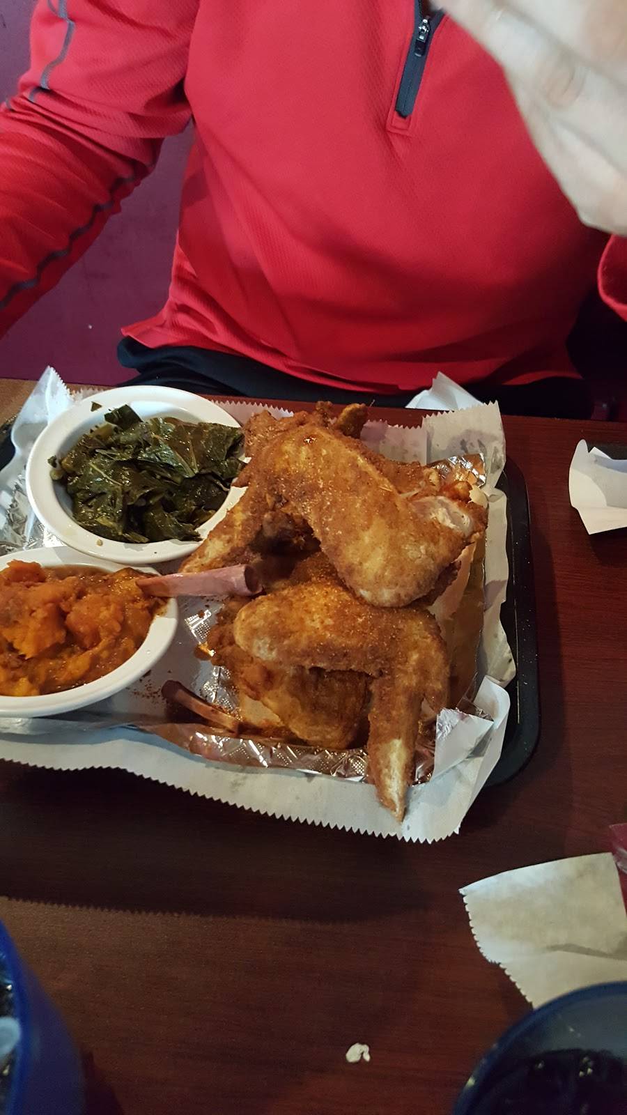 Traditionz Wings & Grill | restaurant | 3330-5 S Crater Rd, Petersburg, VA 23805, USA | 8048631911 OR +1 804-863-1911
