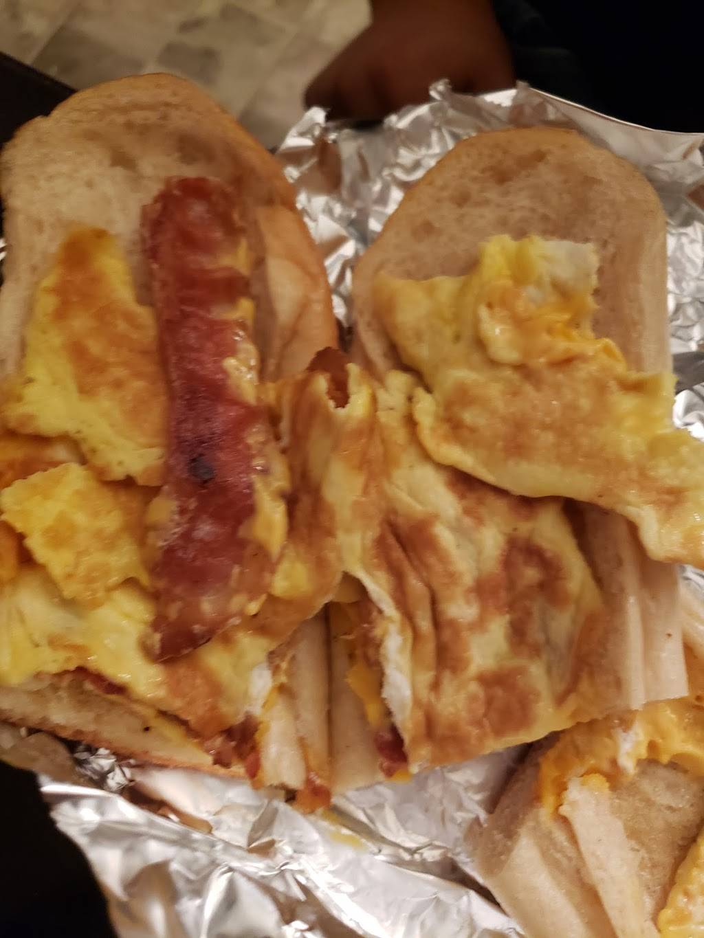 J & J Pizzeria Cafe / Bar | restaurant | 40-13 82nd St, Flushing, NY 11373, USA | 7184339642 OR +1 718-433-9642