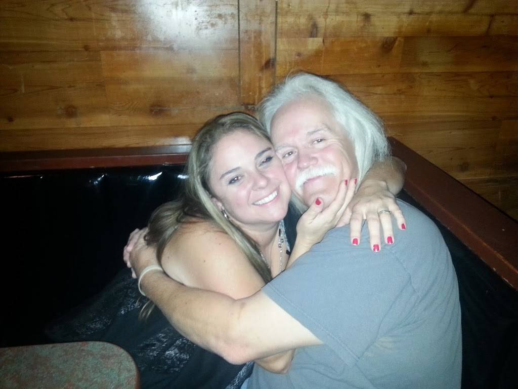 Larrys Restaurant & Lounge | restaurant | 2572 Murfreesboro Pike, Nashville, TN 37217, USA | 6153603981 OR +1 615-360-3981