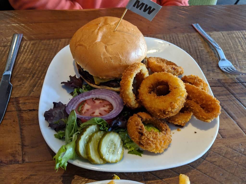 Montezuma Roadhouse | restaurant | 91 River Run Rd, Dillon, CO 80435, USA | 9702622202 OR +1 970-262-2202